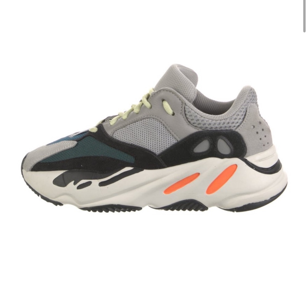 adidas Yeezy Boost 700 'Wave Runner' Low Top Chunky
Sneakers